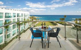 Gabriela - Coralli Beachfront Apartment